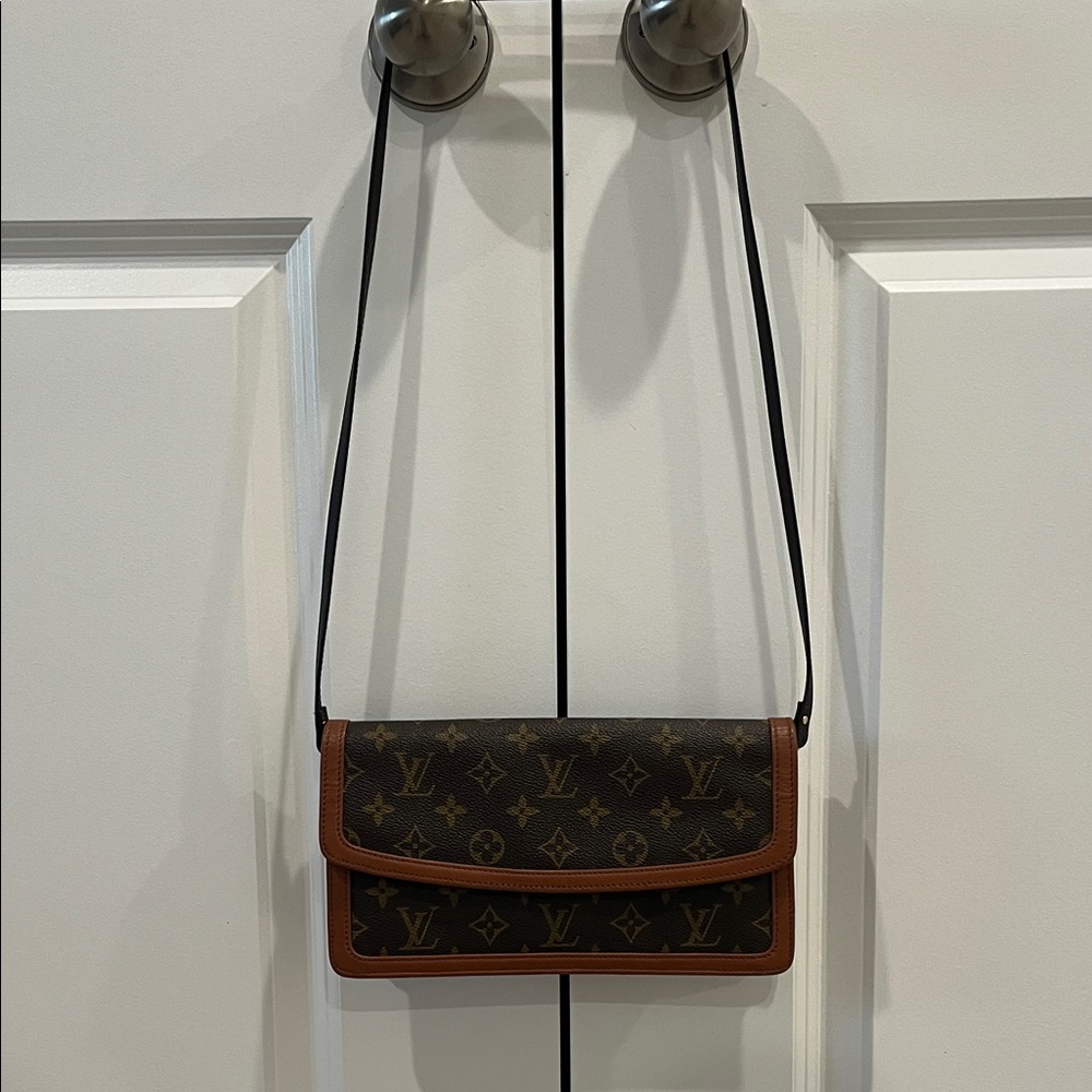 Louis Vuitton Monogram Dame shoulder bag